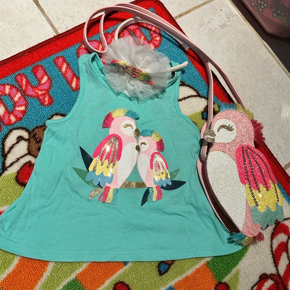 Baby girls 👧 parrot 🦜 bundle. 🩷
